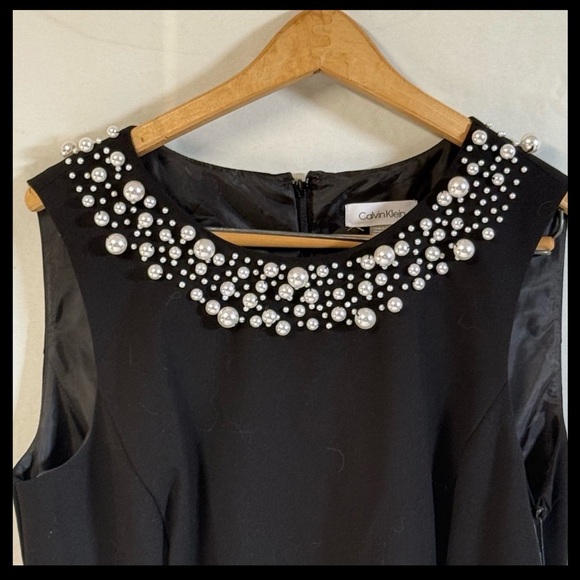 Calvin Klein NWT Black Sleeveless Dress Pearl Neckline Hepburn Style Size 10 - Picture 4 of 5